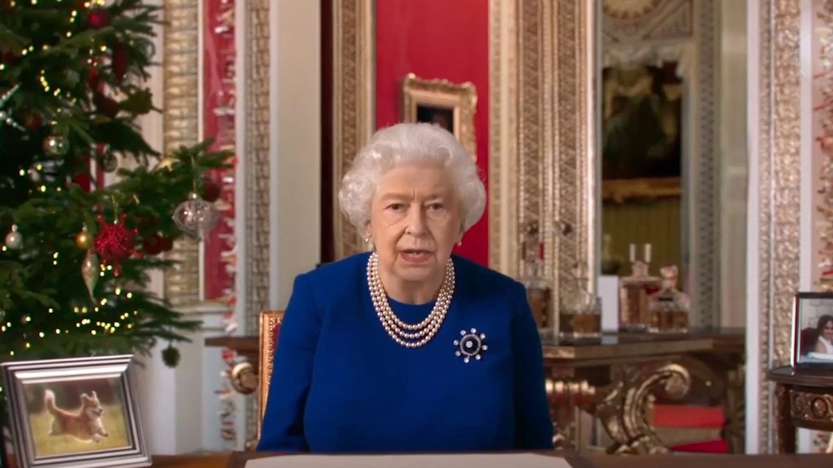 Zazní deepfake královny Alžběty II. TV chce upozornit na falešné zprávy